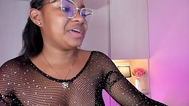 tamaraa smiith online show from November 27, 8:23 pm