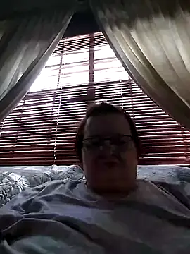 Snapshot of Bayou_Woman68 chatting on September 13, 6:05 pm Bayou Woman68 online show from September 13, 6:05 pm