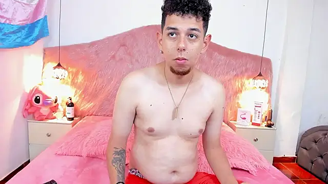 Derek and Skarlet online show from March 12, 6:32 pm