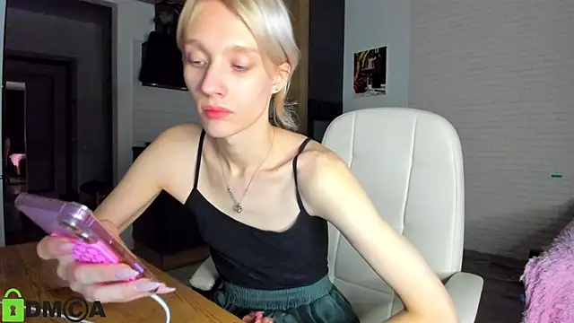  Alice Kitty online show from November 17, 1:01 pm