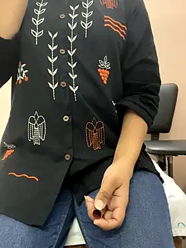 Snapshot of samayra124 chatting on September 26, 3:09 pm samayra124 online show from September 26, 3:09 pm