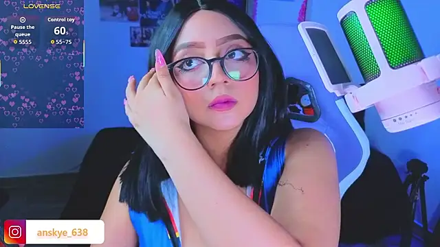 AnngelaSkye online show from February 8, 6:39 am