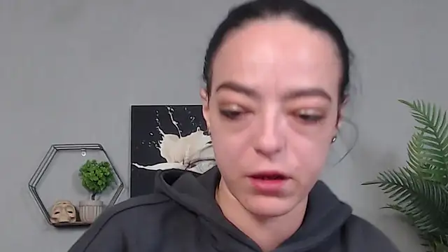 IzabelllNoir online show from April 27, 8:44 am