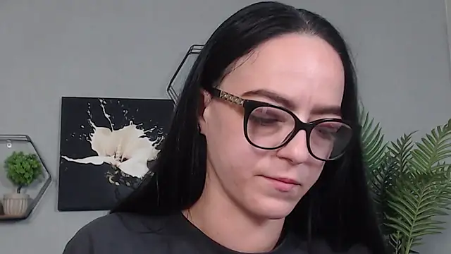 IzabelllNoir online show from April 24, 9:01 am