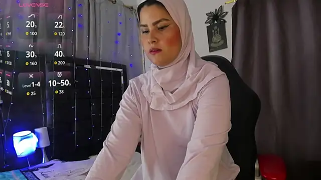 AishaAmin  online show from November 3, 12:09 pm