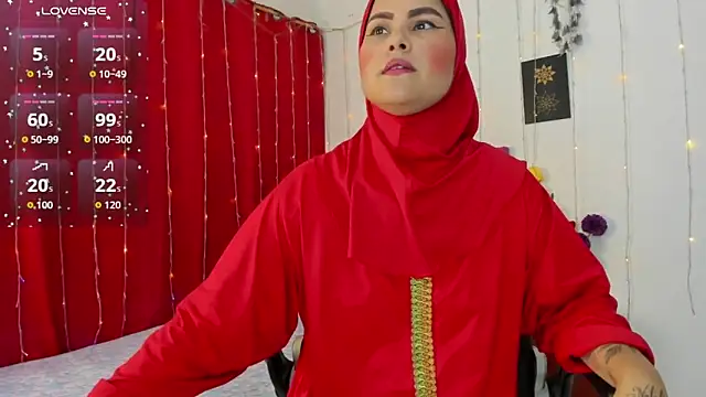 AishaAmin  online show from March 25, 12:30 pm