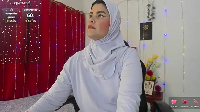 AishaAmin  online show from April 21, 12:12 pm