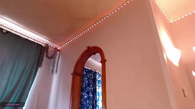 VanessaLincum online show from April 14, 7:41 am