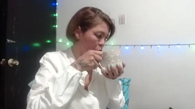 electra-mommy online show from June 10, 10:03 am