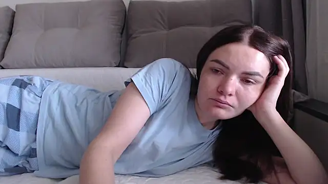  JustmeHere  online show from April 22, 6:21 am