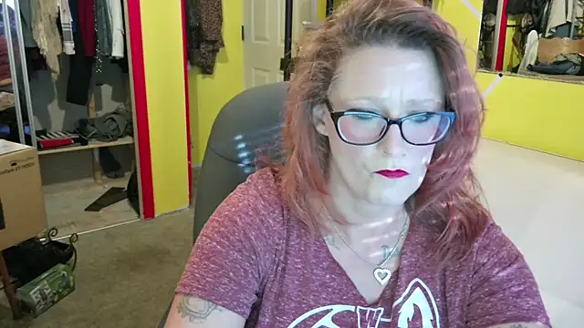 Lisalovely6981 online show from November 6, 7:09 pm