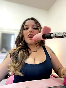 Snapshot of SweetPaige_ chatting on October 13, 6:10 pm SweetPaige online show from October 13, 6:10 pm