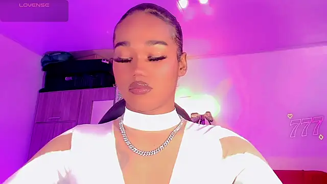 naomy  xx online show from June 13, 3:26 am