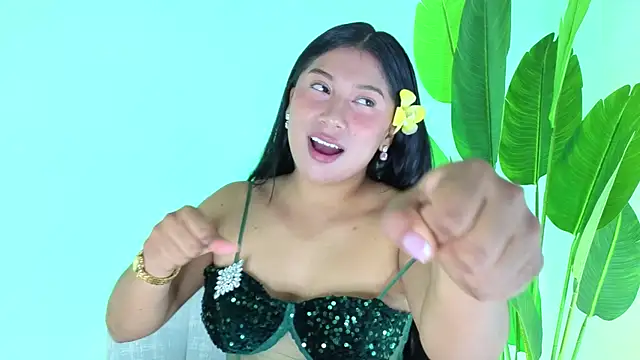 LinnaGardenia online show from April 27, 2:36 pm