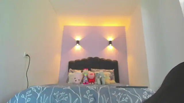 Sofia Clauss  online show from October 31, 3:49 pm