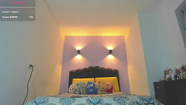 Sofia Clauss  online show from April 14, 6:13 am