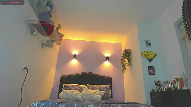 Sofia Clauss  online show from June 12, 5:15 am