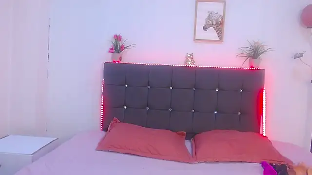 candy lux  online show from July 15, 7:29 pm