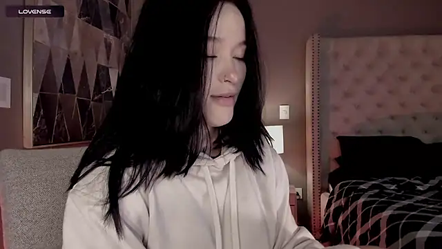 Snapshot of vangie_ chatting on October 5, 1:10 am vangie online show from October 5, 1:10 am