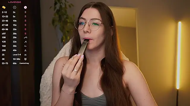 Ester Hill online show from April 25, 6:38 am