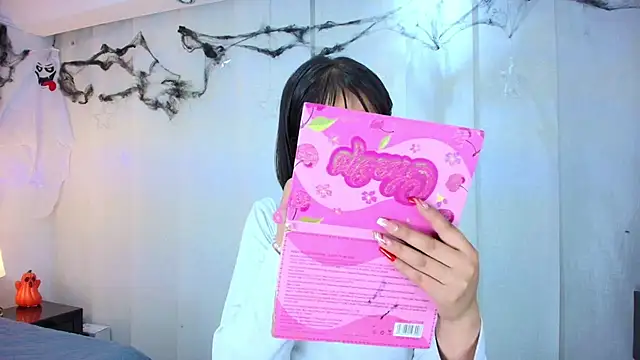 lina bedoya  online show from October 22, 11:48 am