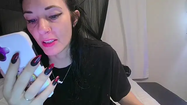 CrystalLakeXO online show from April 23, 10:34 pm