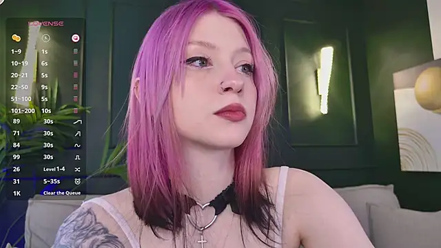 arielabradberry online show from April 24, 3:15 pm