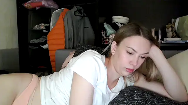 Snapshot of Scarlettford chatting on October 1, 3:50 pm Scarlettford online show from October 1, 3:50 pm