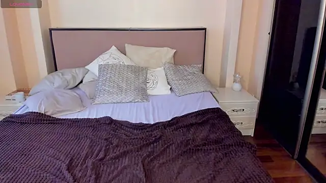 PerfectJulllia online show from March 20, 7:46 am