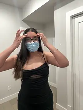 jAsMinE678 online show from April 22, 3:47 am