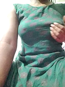 rituporna2004 online show from December 21, 11:25 am