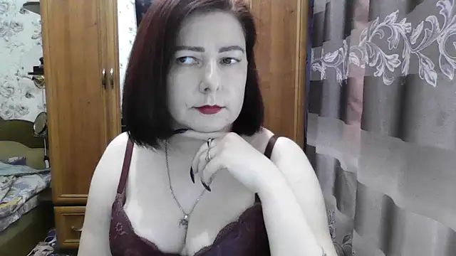 Snapshot of SophieNightAh chatting on September 19, 12:04 pm SophieNightAh online show from September 19, 12:04 pm