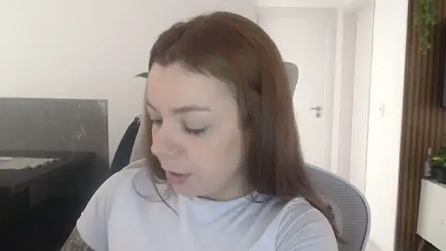 Snapshot of HotRuiva chatting on September 25, 2:05 pm HotRuiva online show from September 25, 2:05 pm