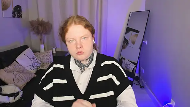 Cassie xKiss online show from April 21, 5:58 am