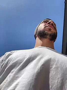 emea4 online show from April 26, 8:56 am