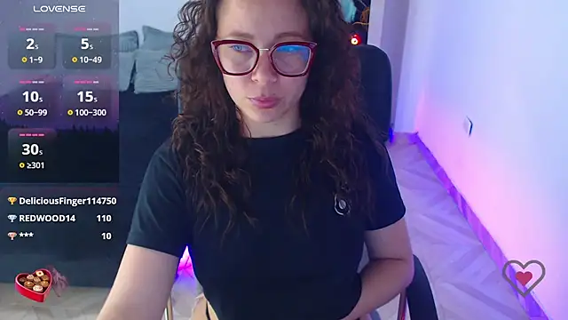 SharonR1 online show from June 11, 3:14 am
