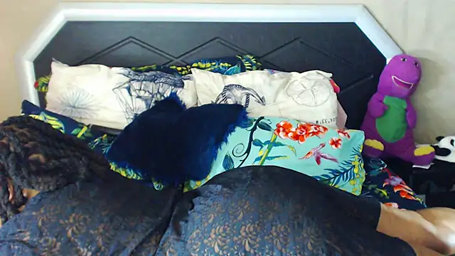 Bulkyyass online show from December 16, 10:43 am