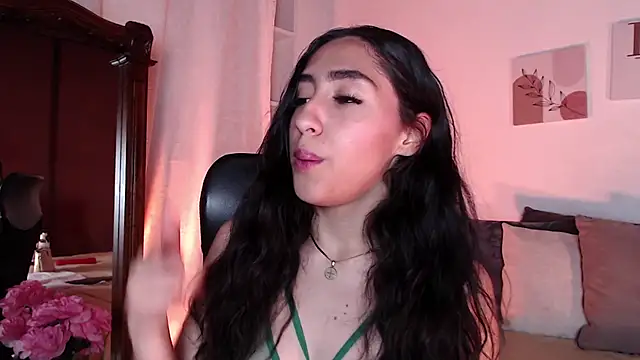 Snapshot of madisex_s chatting on October 14, 12:08 pm madisex s online show from October 14, 12:08 pm