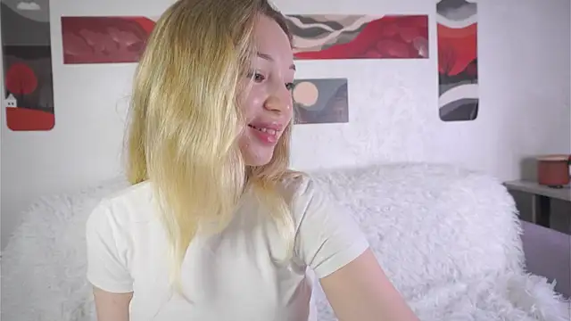 MiaThaine online show from July 28, 2:42 am