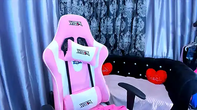 KamilaFoxy online show from April 11, 6:30 am