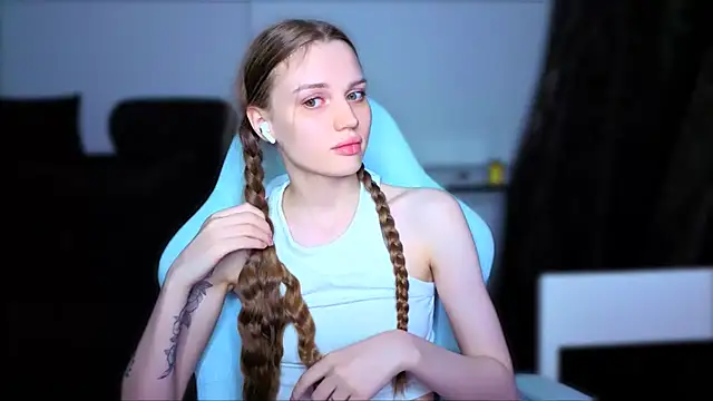 StellaLawless online show from April 20, 11:52 pm