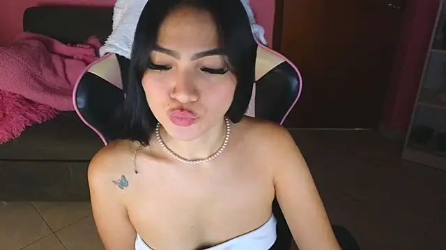 keity moon online show from April 25, 1:52 pm