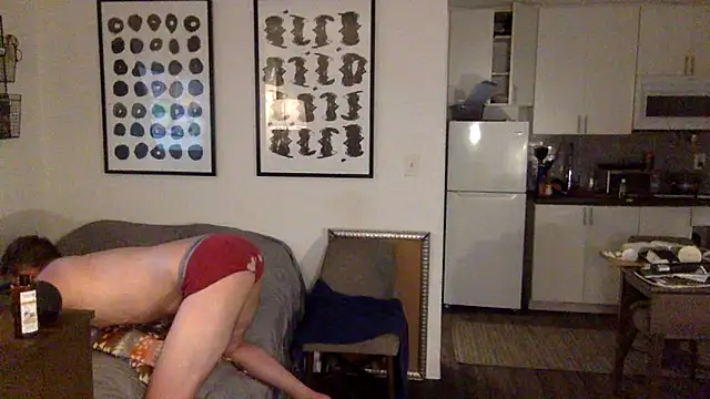 TheOnlyTwinTowers online show from April 23, 5:37 am