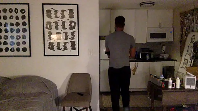 TheOnlyTwinTowers online show from April 13, 4:58 am