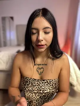 eva elifee online show from April 28, 9:18 pm