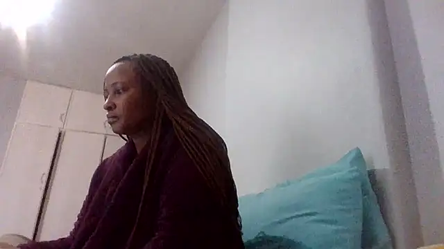 BabeAssXX online show from April 23, 6:32 am