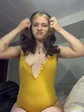 emilysue1 online show from April 6, 9:54 am