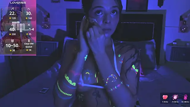 Charlotte  Benett online show from April 23, 7:27 am