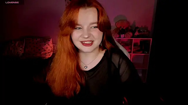 Snapshot of _Lisa_x chatting on October 7, 2:32 pm Lisa x online show from October 7, 2:32 pm