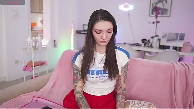 Lady3Holes online show from June 6, 10:10 am